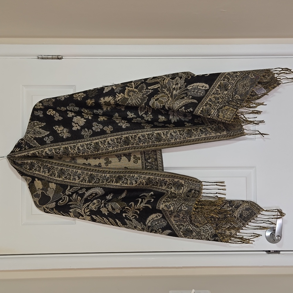 Reversible Black Gold Jacquard Pashmina Scarf Shawl Wrap Floral 66x27 - Picture 3 of 17
